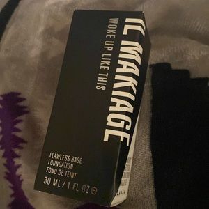 IL MAKIAGE woke up like this foundation 035